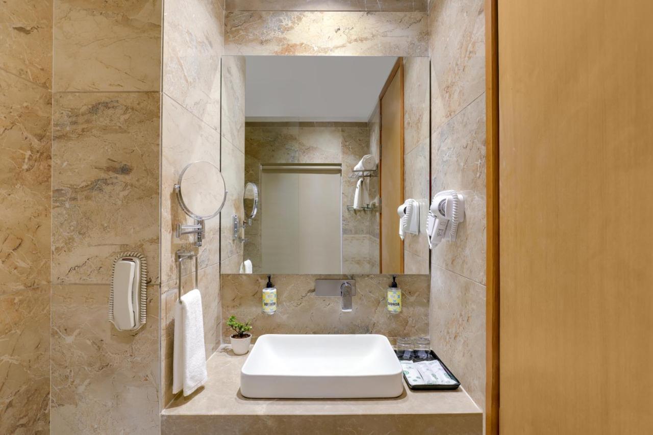 Lemon Tree Hotel Agra Shikohabad Esterno foto